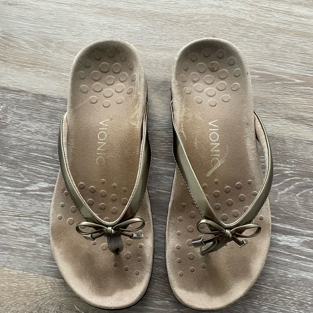 Vionic Bella sandals